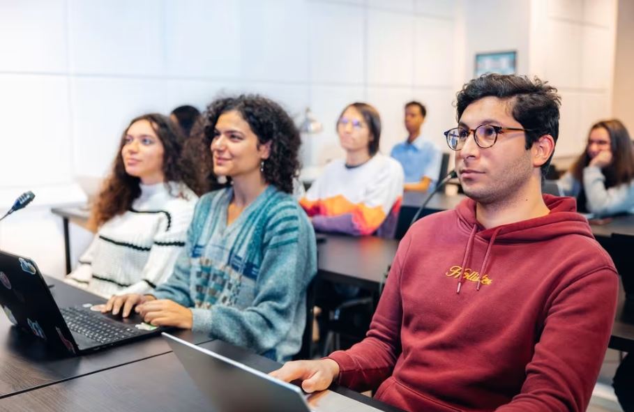 DSTI Classroom campus